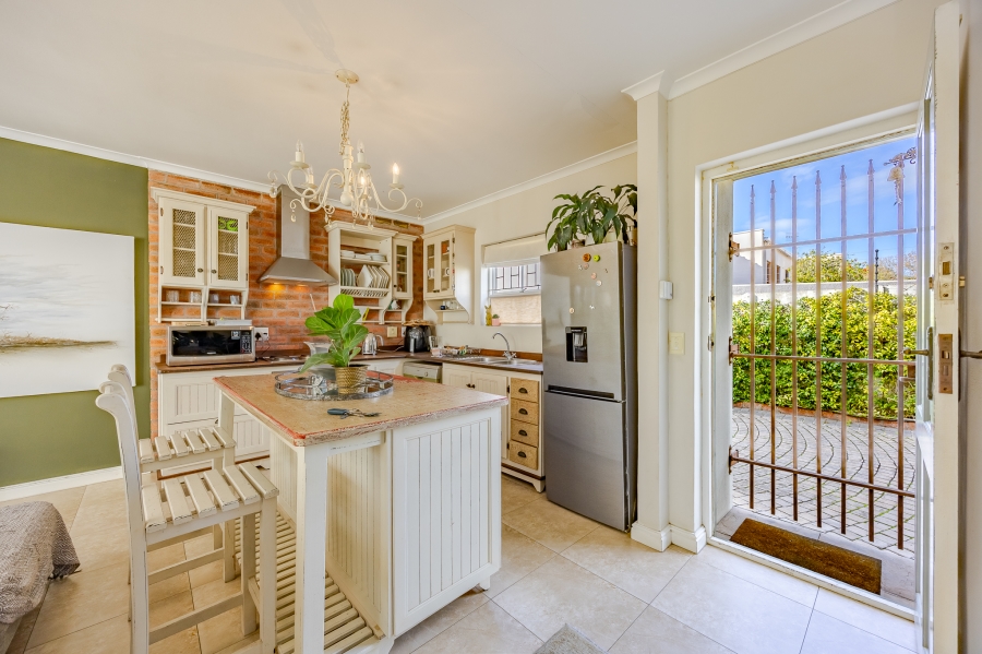 3 Bedroom Property for Sale in Kenilworth Western Cape